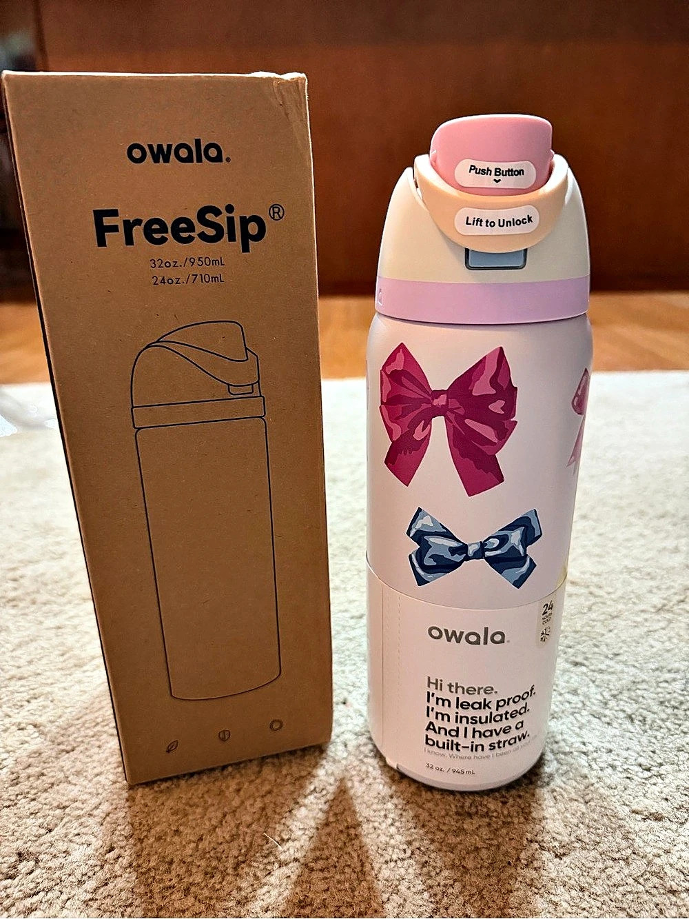 Owala "Girlhood"-Free Sip Limited Edition UO Exclusive Multicolor Bows